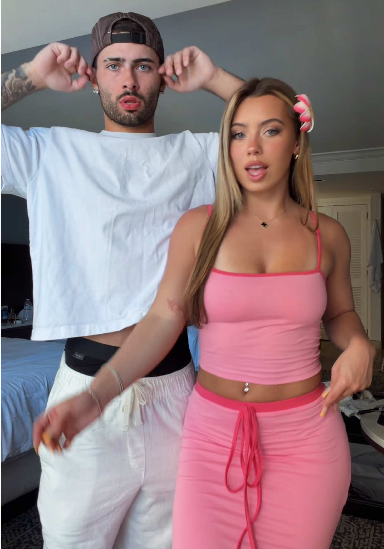 TikTok using Maui Wowie