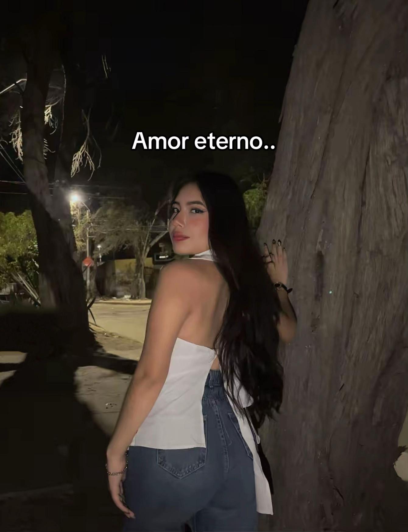 TikTok using Todo a Su Tiempo