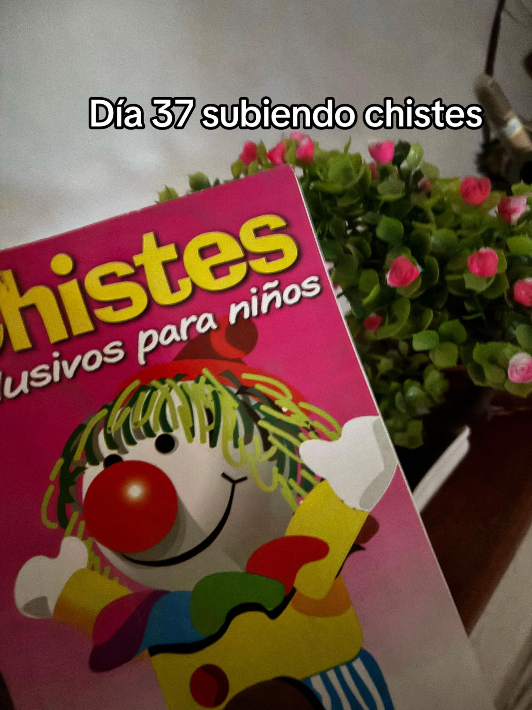 TikTok using Ven Porque Te Necesito