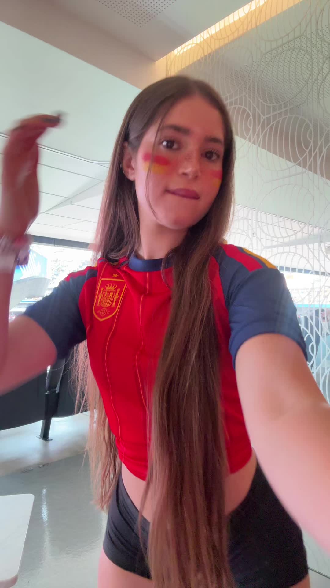 TikTok using Fuera Del Planeta (Remix)