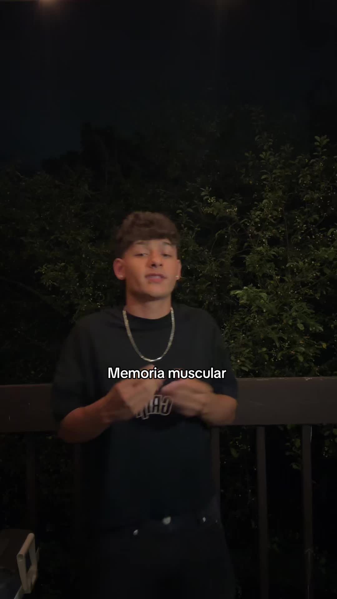 TikTok using Quién Es Dei V?