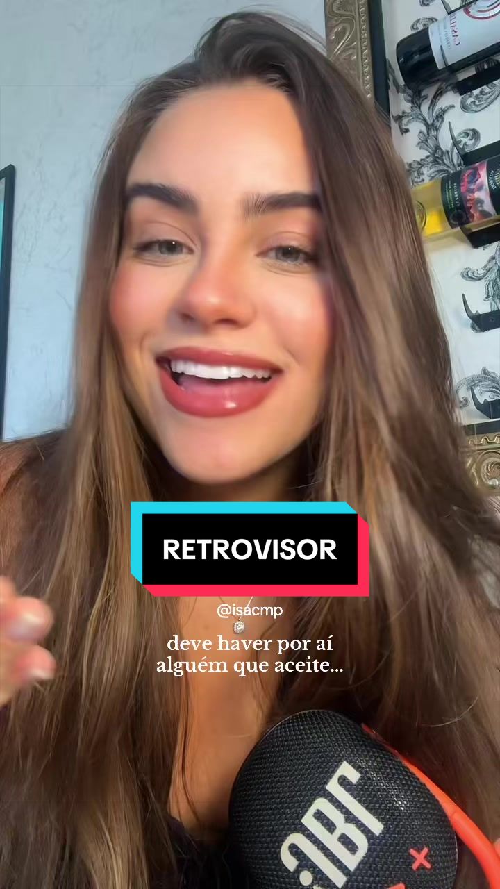 TikTok using Retrovisor
