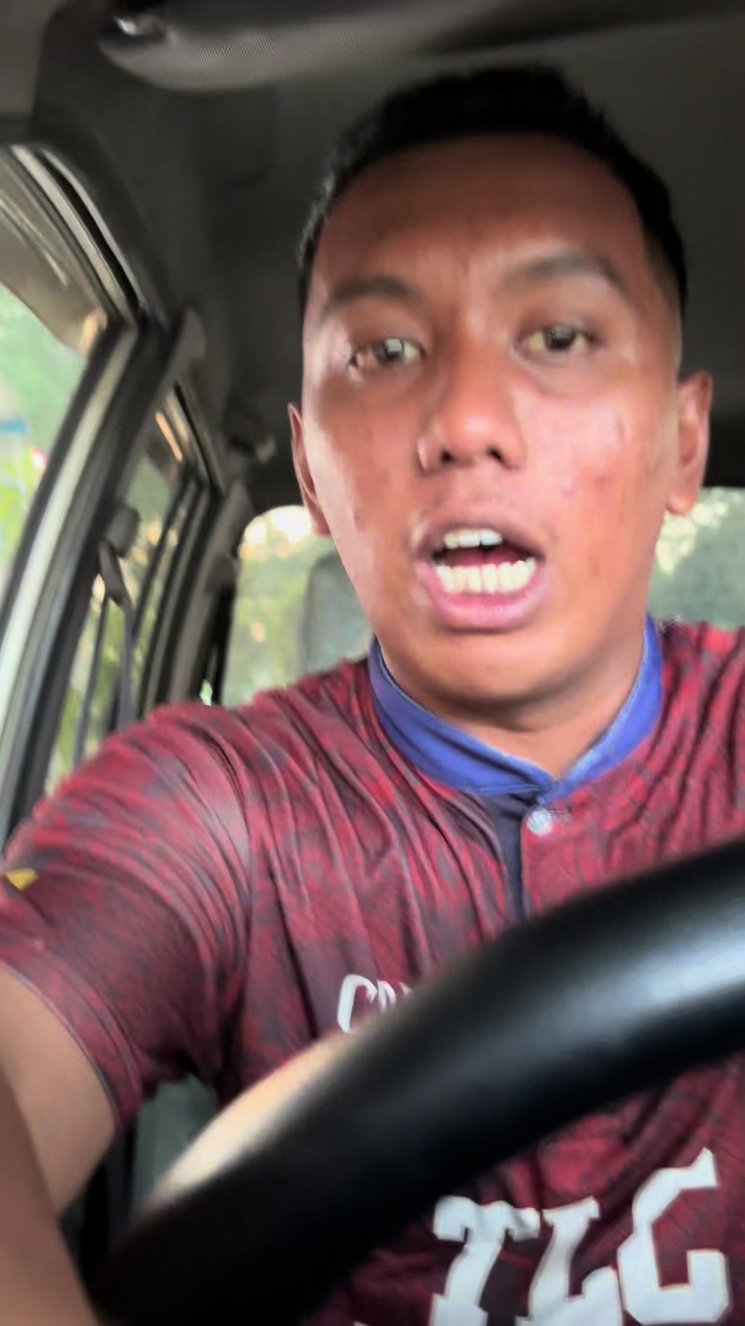 TikTok using Makina Time