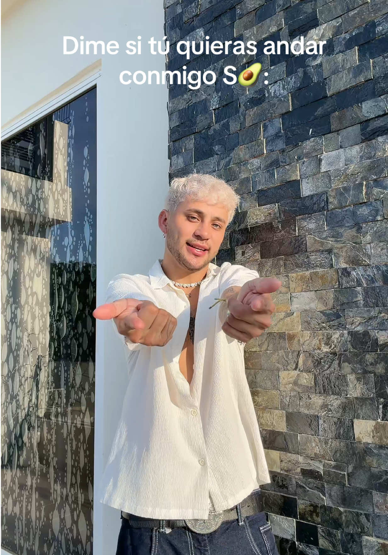 TikTok using Andar Conmigo