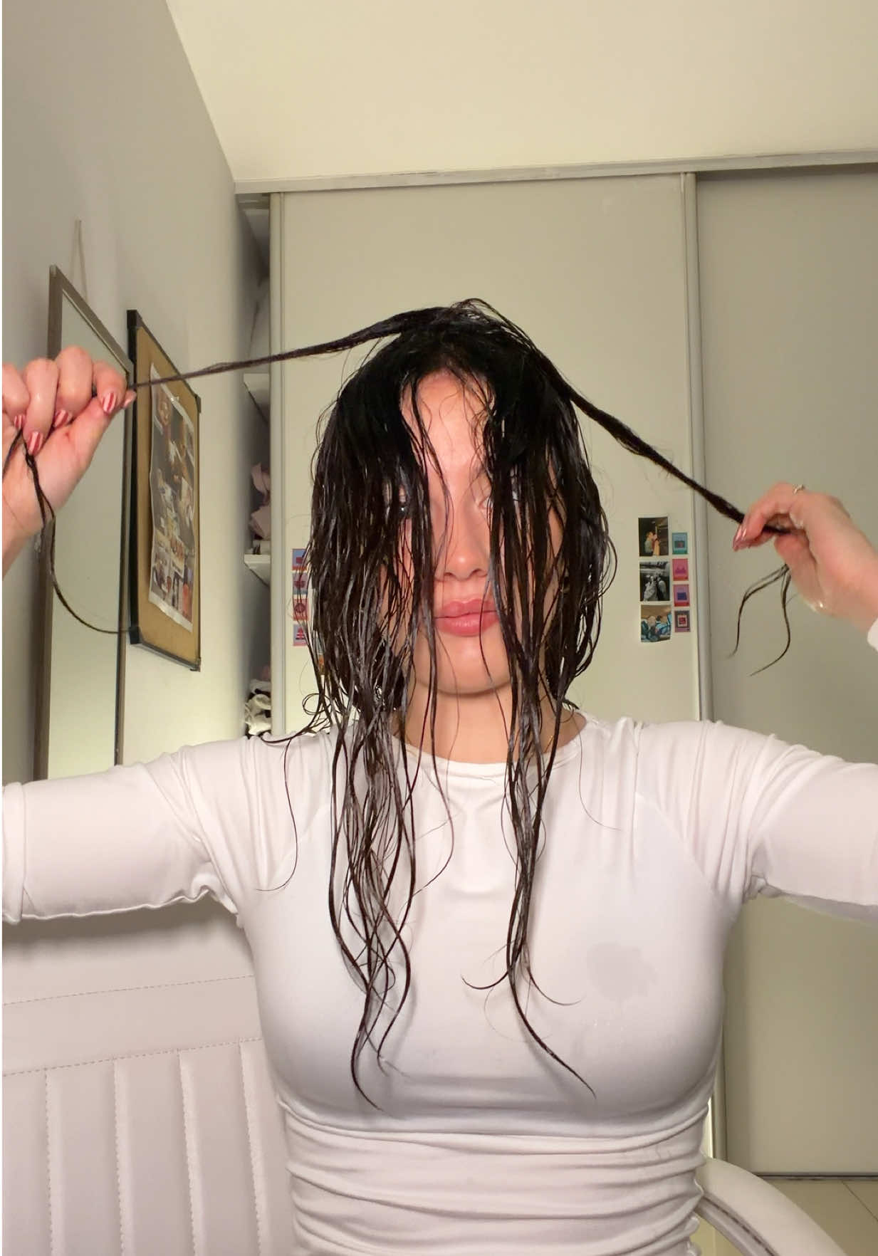 TikTok using telepatía