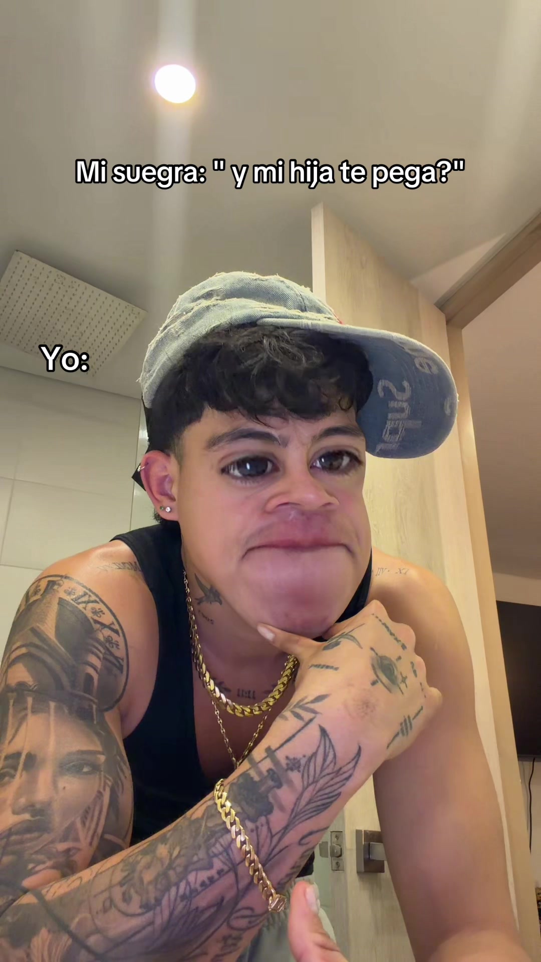 TikTok using Simplemente Amigos