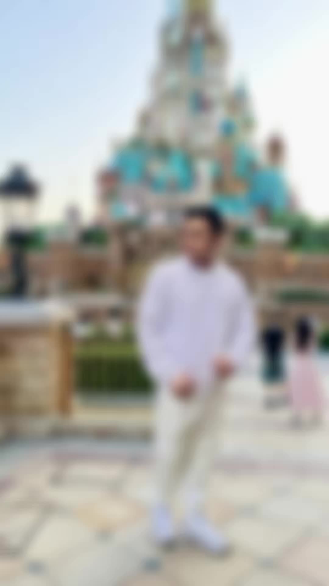 TikTok using A Whole New World (End Title) - From "Aladdin"