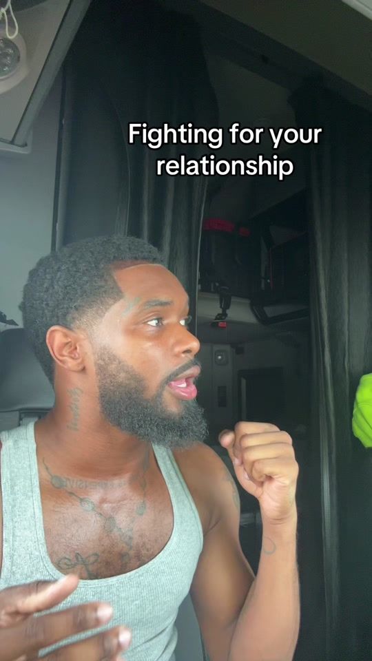 TikTok using Session 32