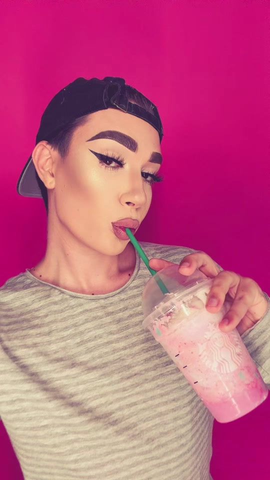 TikTok using Lean On