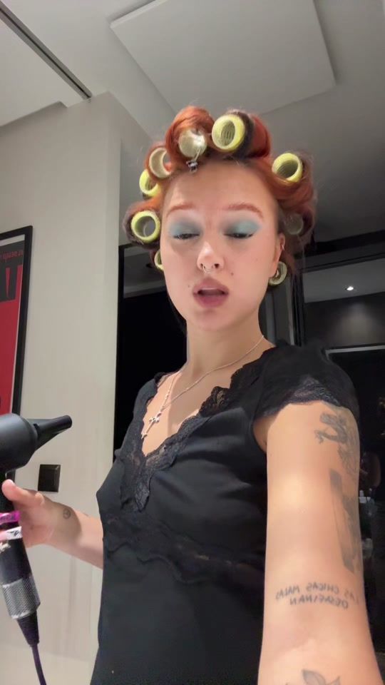 TikTok using Besos Moja2