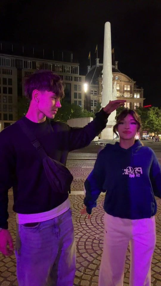TikTok using Sunday