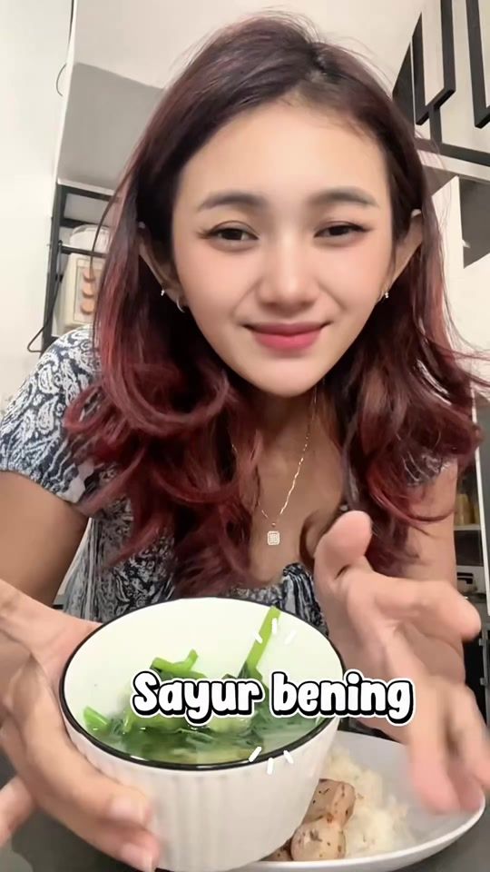 TikTok using Teh Hijau