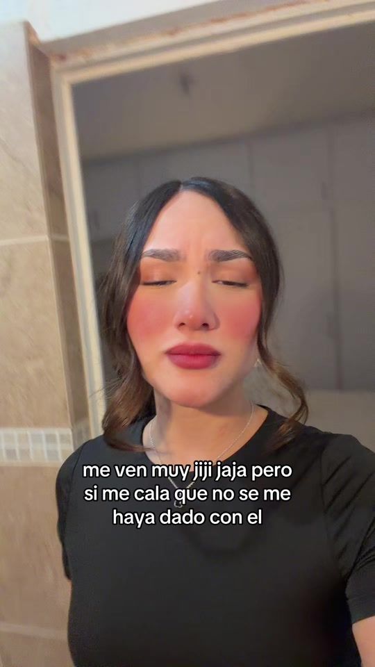 TikTok using 7 DÍAS