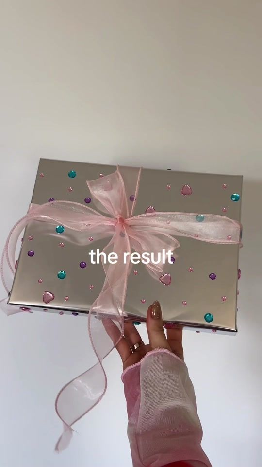 TikTok using TiK ToK