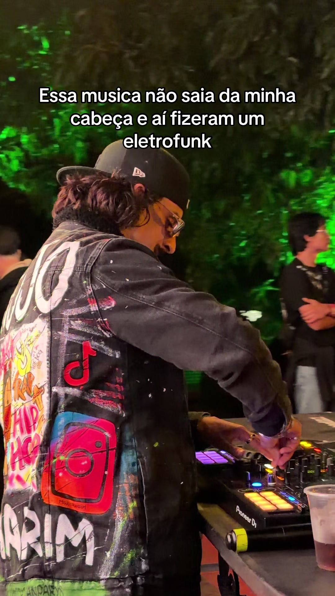 TikTok using Vou Tacar na Peka