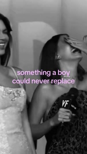 TikTok using Wonderwall