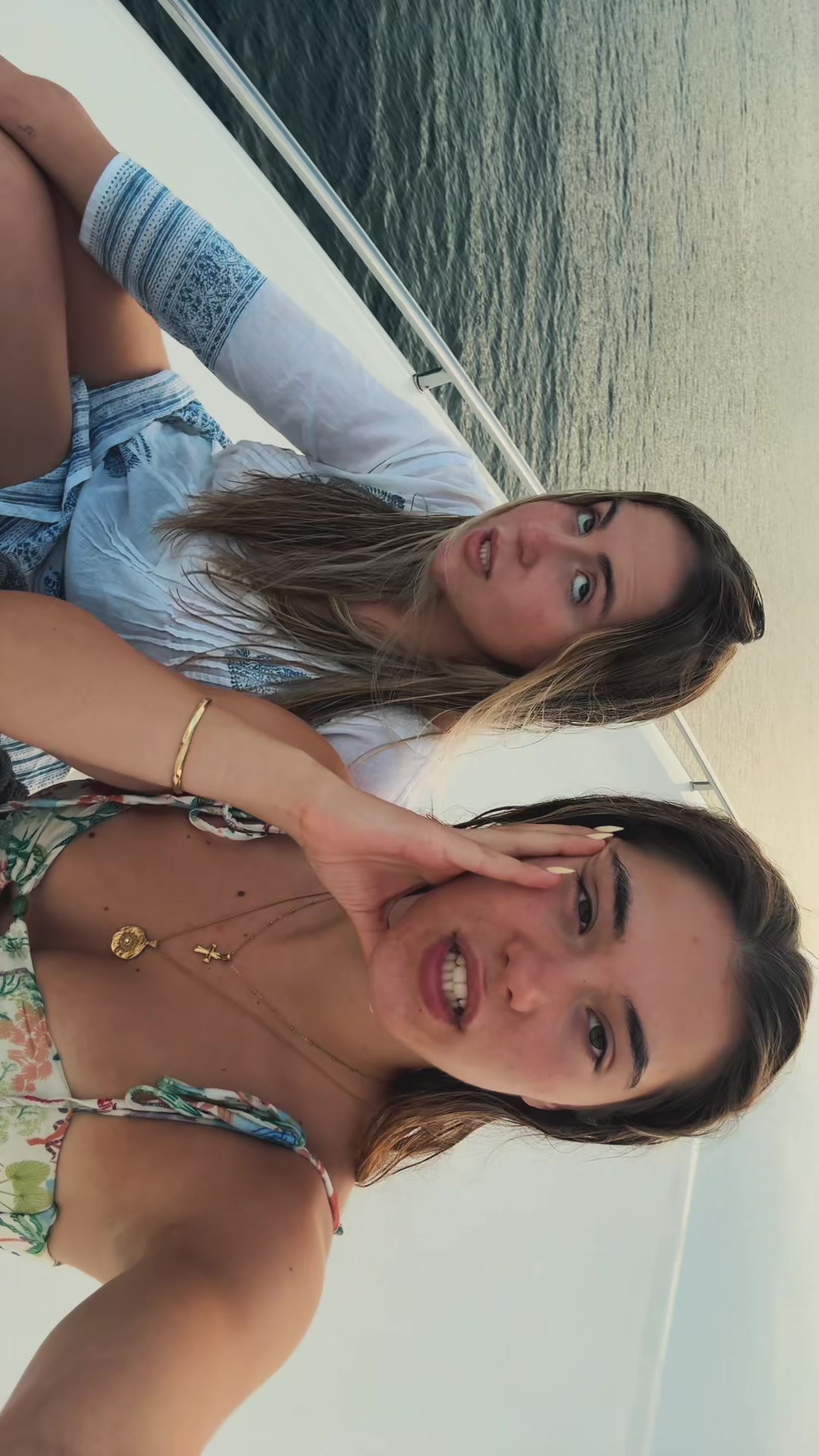 TikTok using VISTA AL MAR