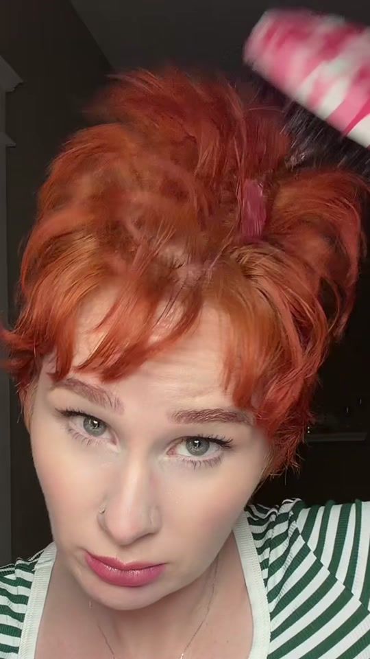 TikTok using 9 to 5
