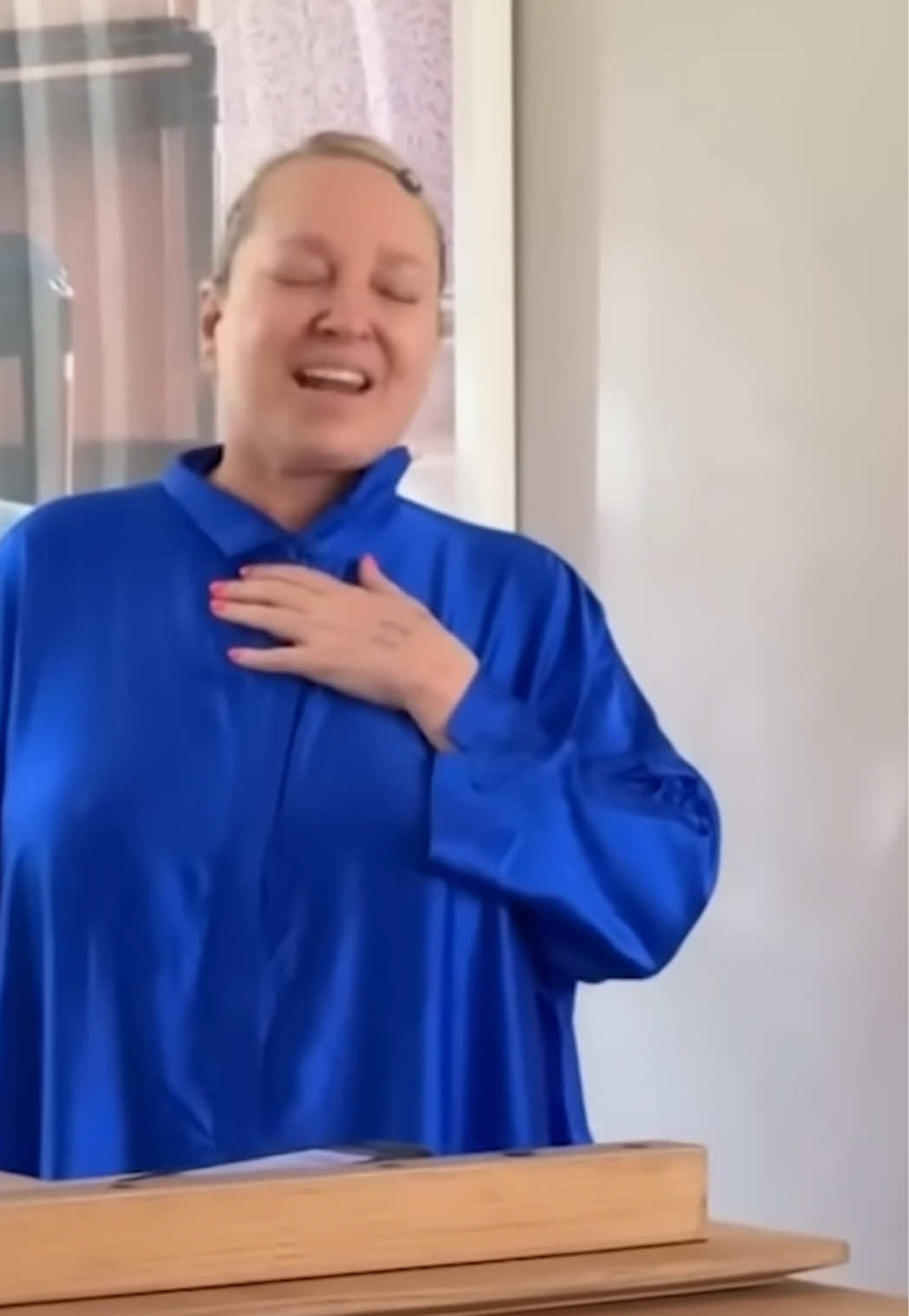 TikTok using Chandelier