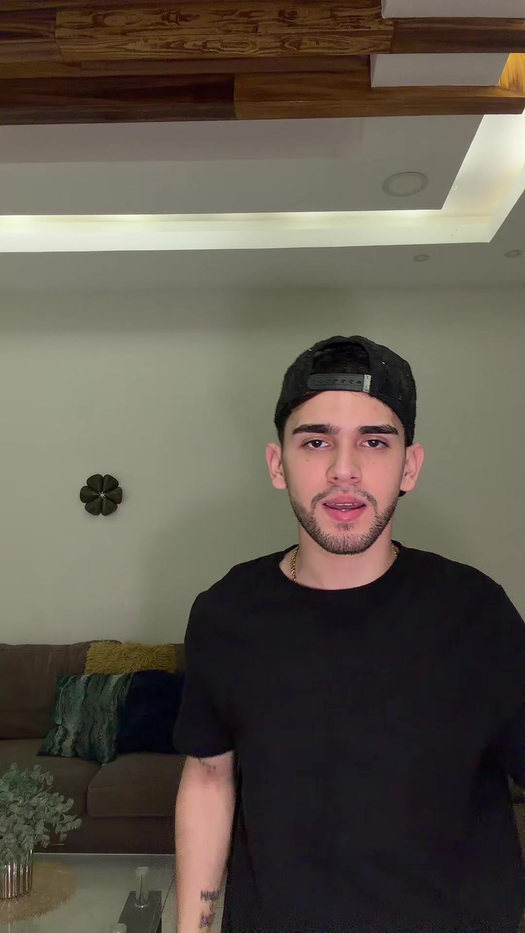 TikTok using Condenados
